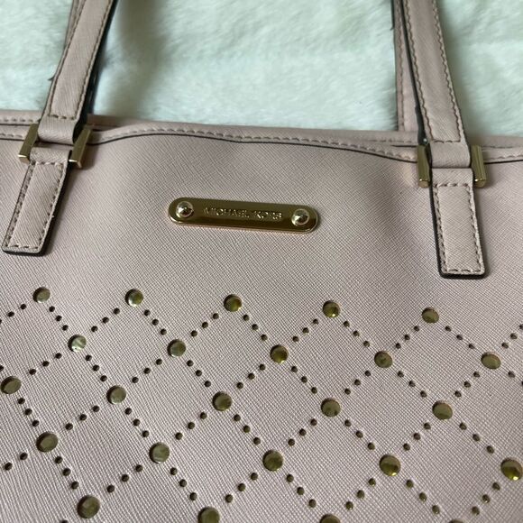 Michael Kors  Carry all tote leather Blossom Pink perforated gold tone laid over - Picture 10 of 16
